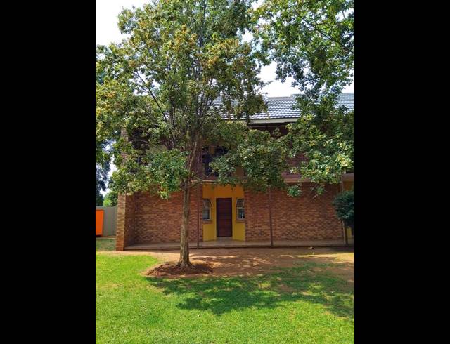 1 BEDROOM APARTMENT FOR SALE IN DASSIE RAND